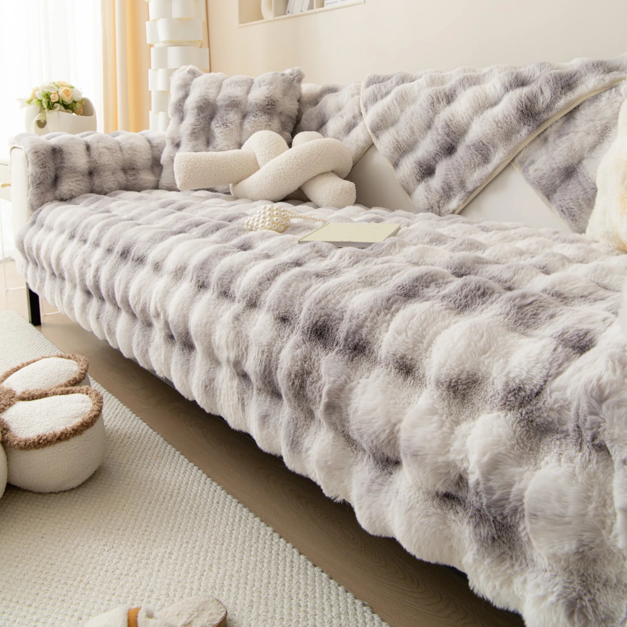 Thicken Imitation Rabbit Fur Plush Sofa Slipcover Non-Slip Soft Sofa Towel Couch Cushion for Living Room Modern Home Decor
